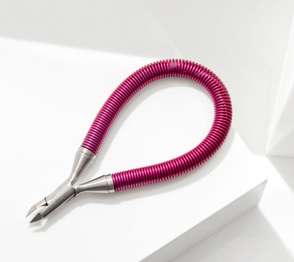 Tweezerman Grip & Snip Spiral Spring Cuticle Nipper