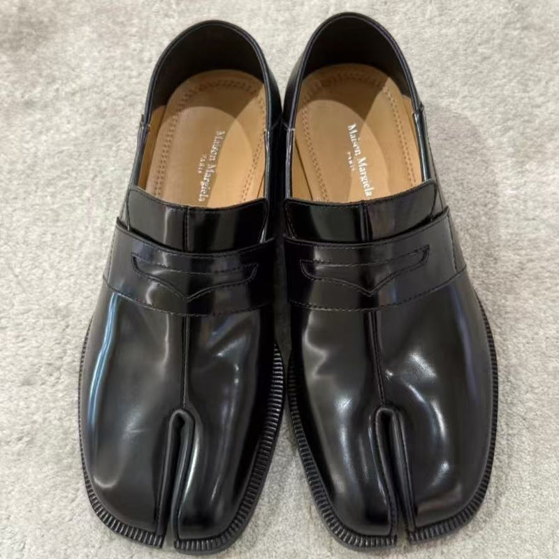 Shoes, handbags, leather gloves, clothing, watches — View 8