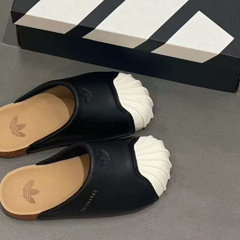 Shoes, handbags, leather gloves, clothing, watches — View 11