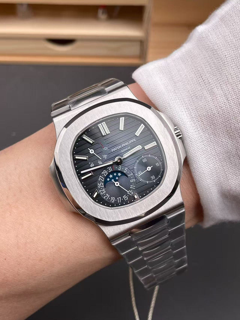 Patek Philippe Nautilus 5712 (Blue Dial) Nautilus Collection 5712/1A-001 — View 4
