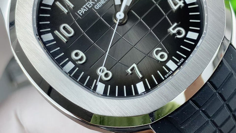 Patek Philippe Nautilus and Aquanaut Watches — View 9