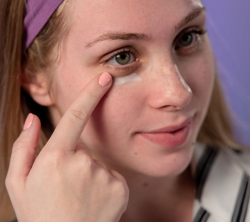 Hey Honey Look Into My Eyes Retinol & Propolis Eye Mask — View 5