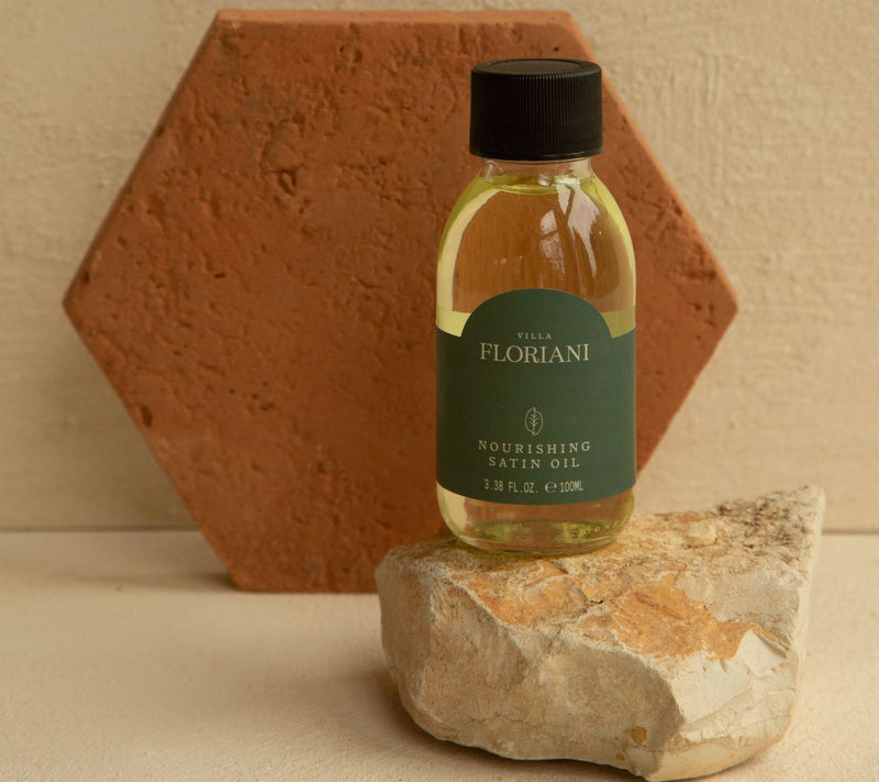 Villa Floriani Collina Nourishing Satin Oil — View 2