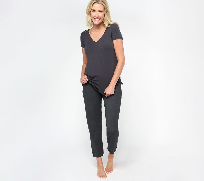 Barefoot Dreams MC Double V Tee and Sunbleached Pants Lounge Set — View 19