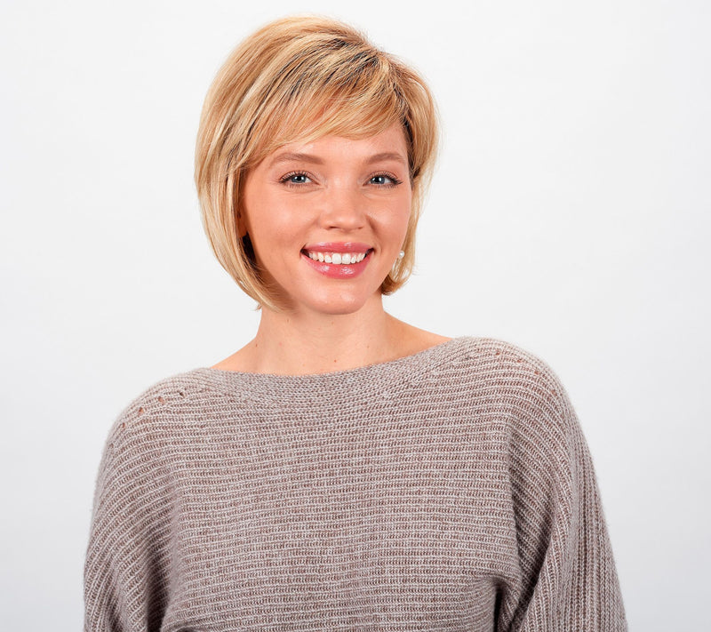Hairdo Graceful Bob Layered Wig — Main view