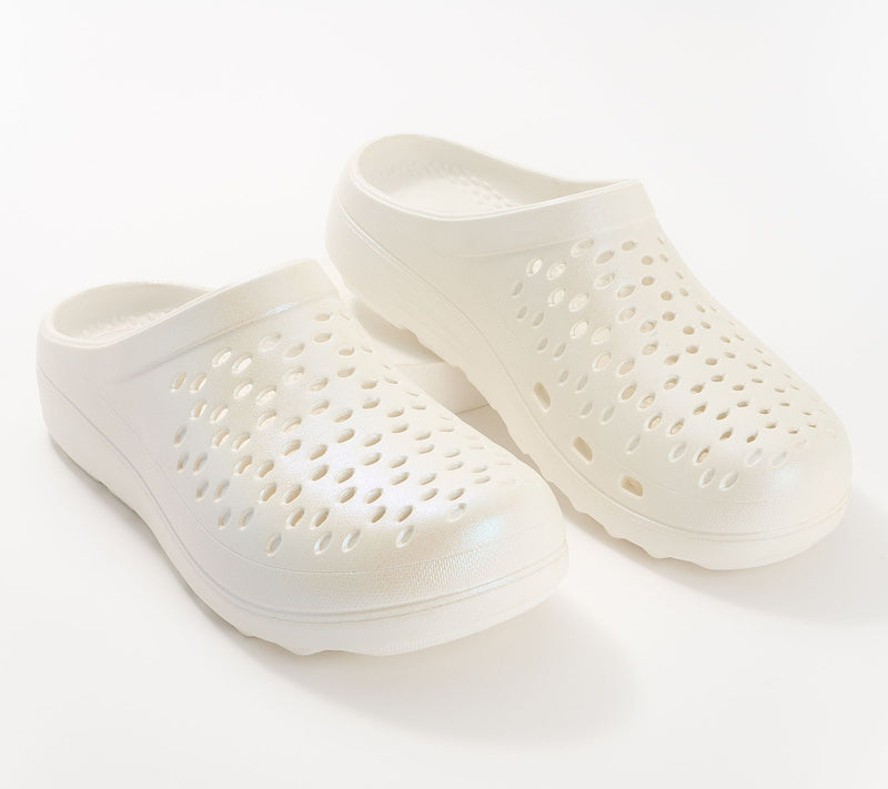 Revitalign Orthotic Perforated Recovery Clogs Fusion Vitality — View 5