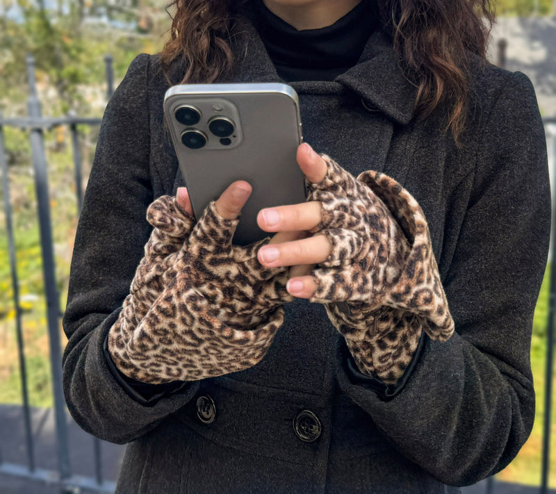 Sprigs Multi-Mitt Gloves with Cell Phone Pocket — View 13