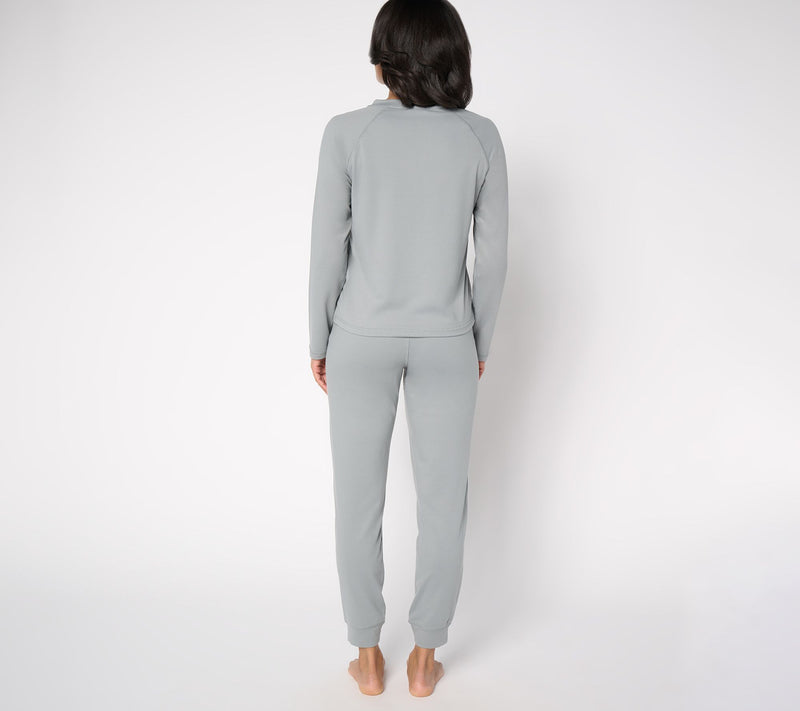 Barefoot Dreams Malibu Collection Butterchic Knit V-Neck Set — View 11