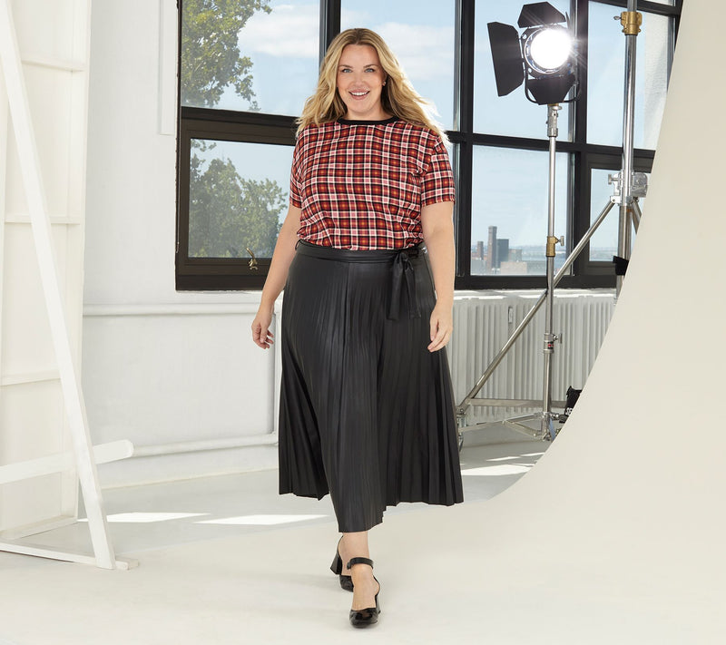 nicole by Nicole Miller Short Sleeve Crewneck Top — View 14