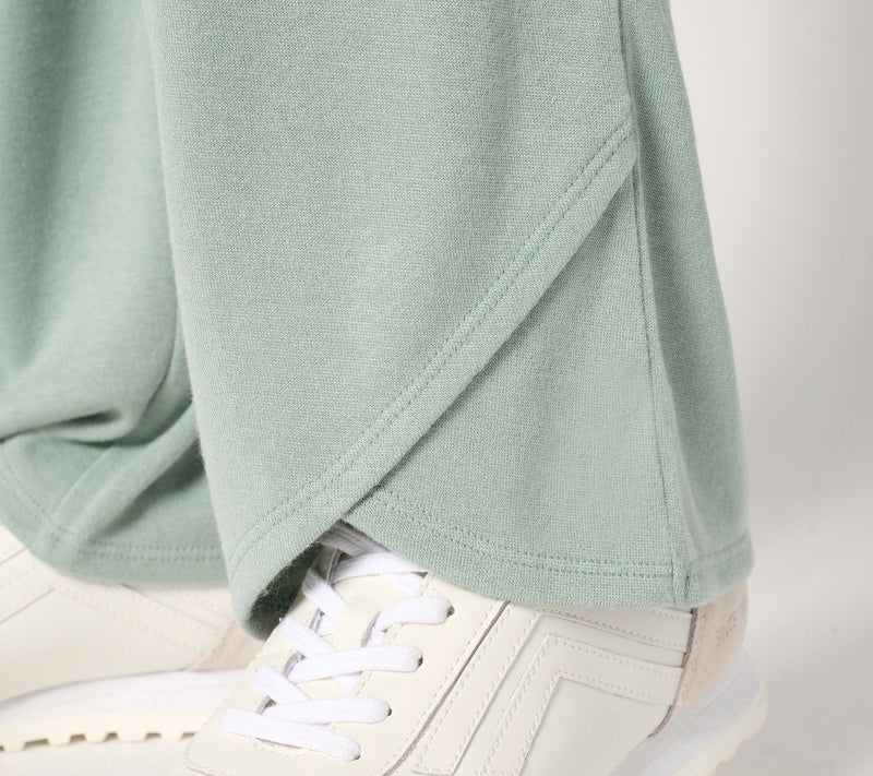 AnyBody Petite Plush Knit Tulip Hem Pants with Pockets — View 13