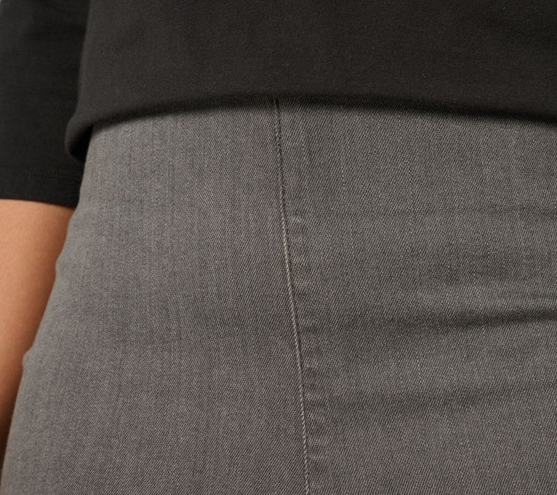 Denim & Co. Petite Black Signature Perfect Flex Strght Leg Jean — View 9