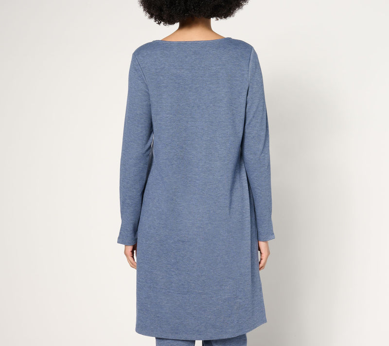 Women with Control Regular Casa Cozy Crew Neck Tunic — View 10