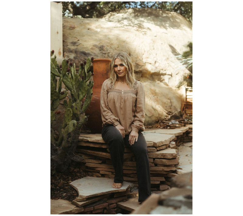 Me by Jennie Garth Linda Embroidered Blouse — View 9