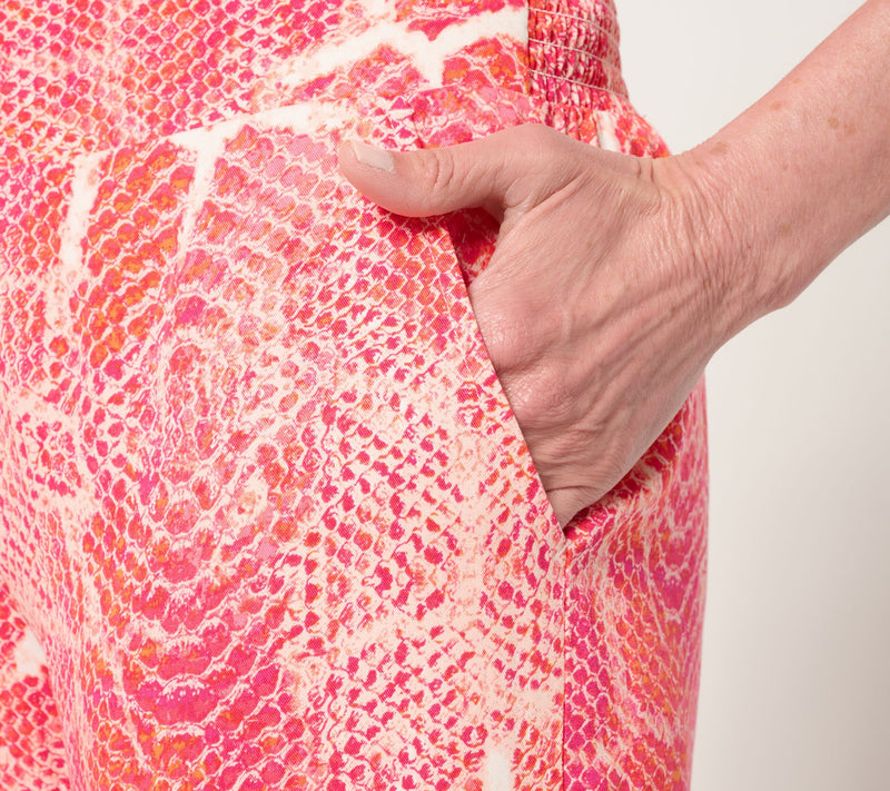 Brandis Dress Out Loud Petite Printed Cropped Pants with Pockets — View 6
