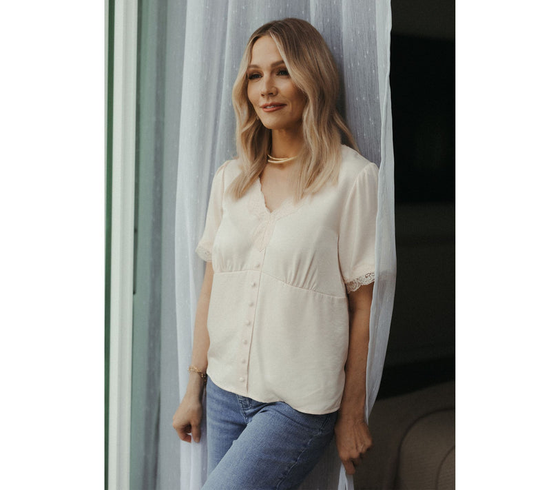 Me by Jennie Garth Short Sleeve Starlet Satin Blouse — View 15