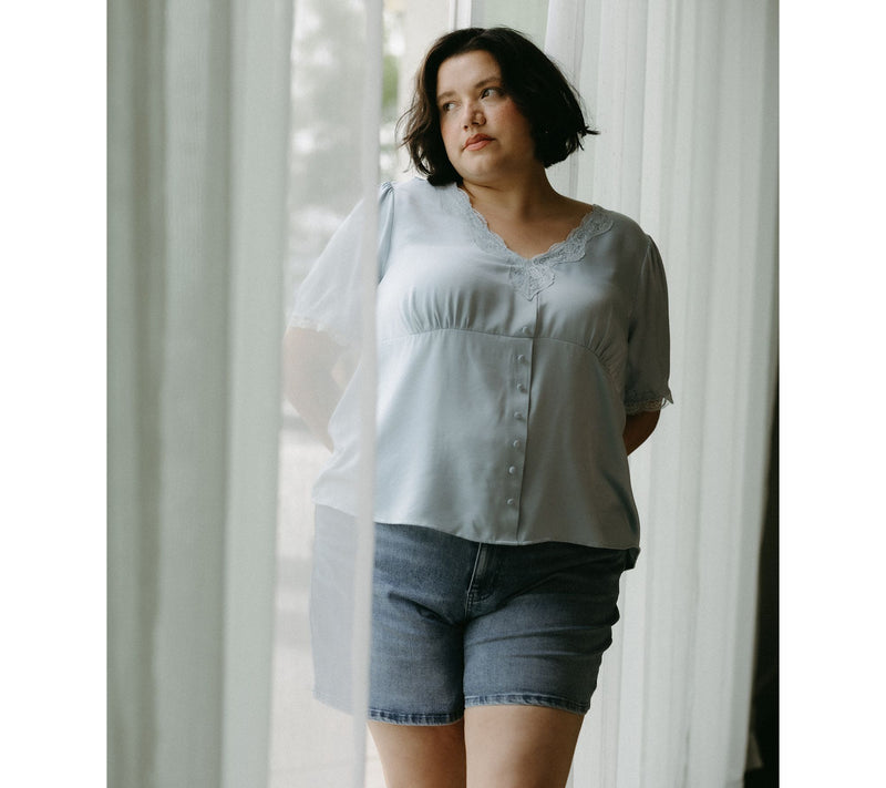 Me by Jennie Garth Petite Black Eve Denim Shorts — View 6