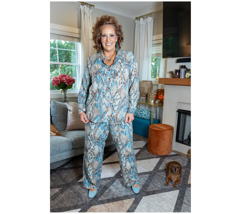 Brandis Dress Out Loud Regular Print or Solid Relaxed Pants — View 16