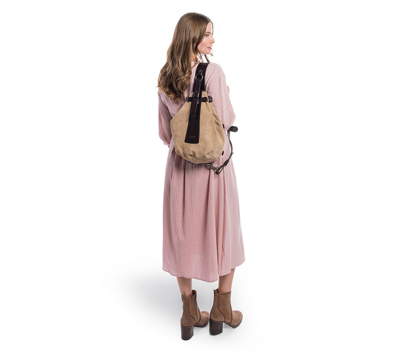 Old Trend Daisy Leather Sling Bag — View 18