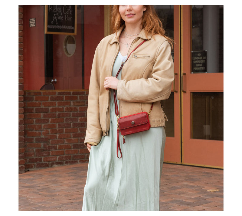 Old Trend Northwood Convertible Leather Phone Wallet Crossbody — View 14