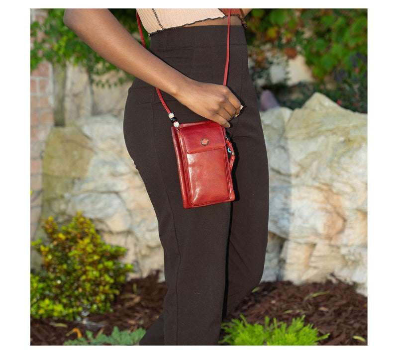 Old Trend Northwood Leather Phone Wallet Crossbody — View 8