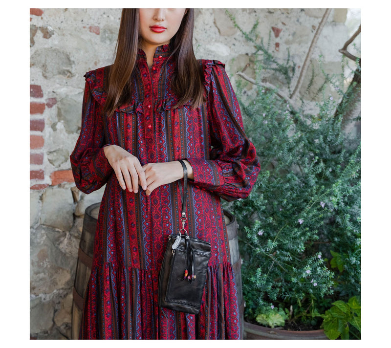 Old Trend Bluebell Leather Clutch — View 8