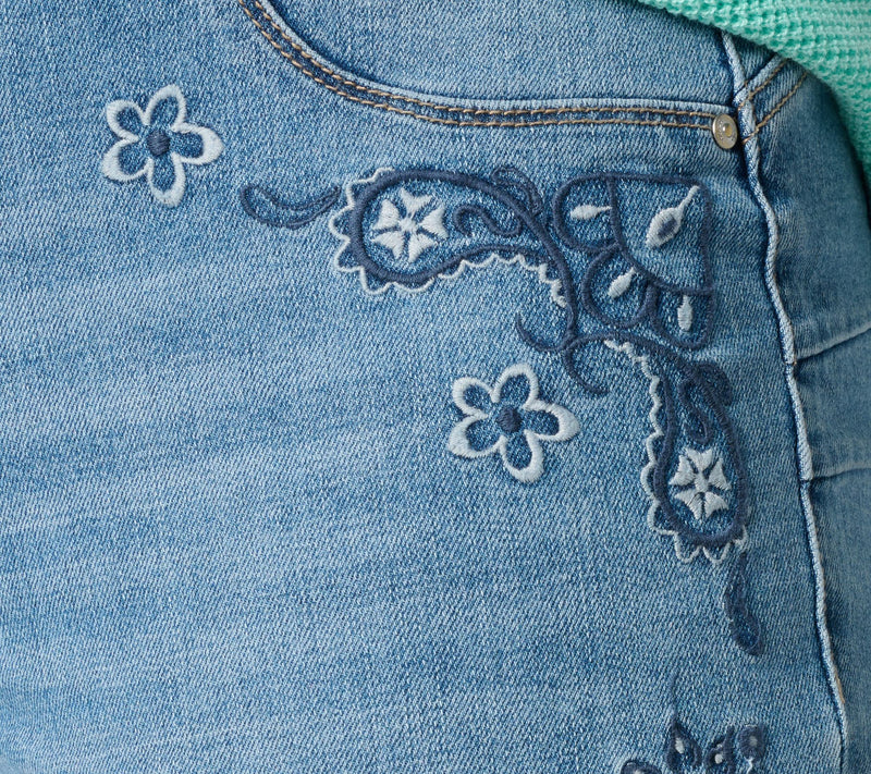 Seven7 Jeans No Gap Skimmer Jeans- Desert Dust Embroidery — View 7