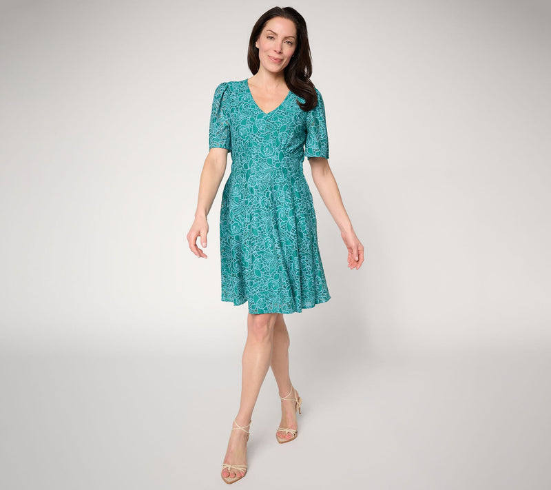 Mally Roncal Petite Garden Party Fit to Flatter Dress — View 9