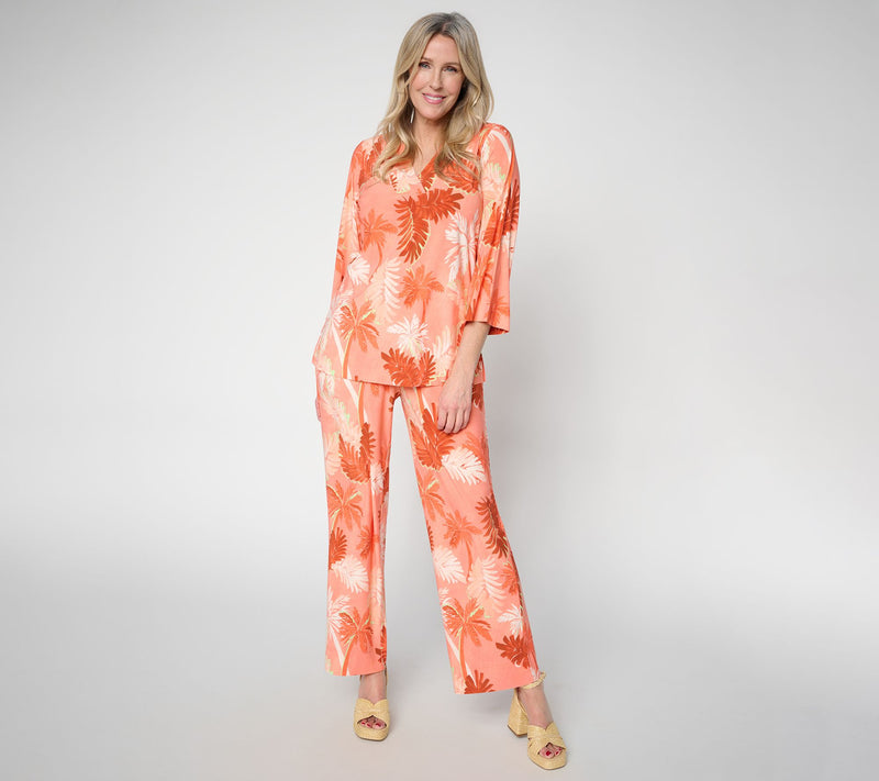 Brandis Dress Out Loud Discovery Knit Golden Palms V Neck Top — View 5