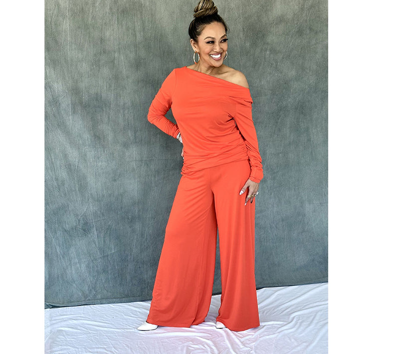 Mally Roncal Two-Way Neckline Feather Knit Top — View 8