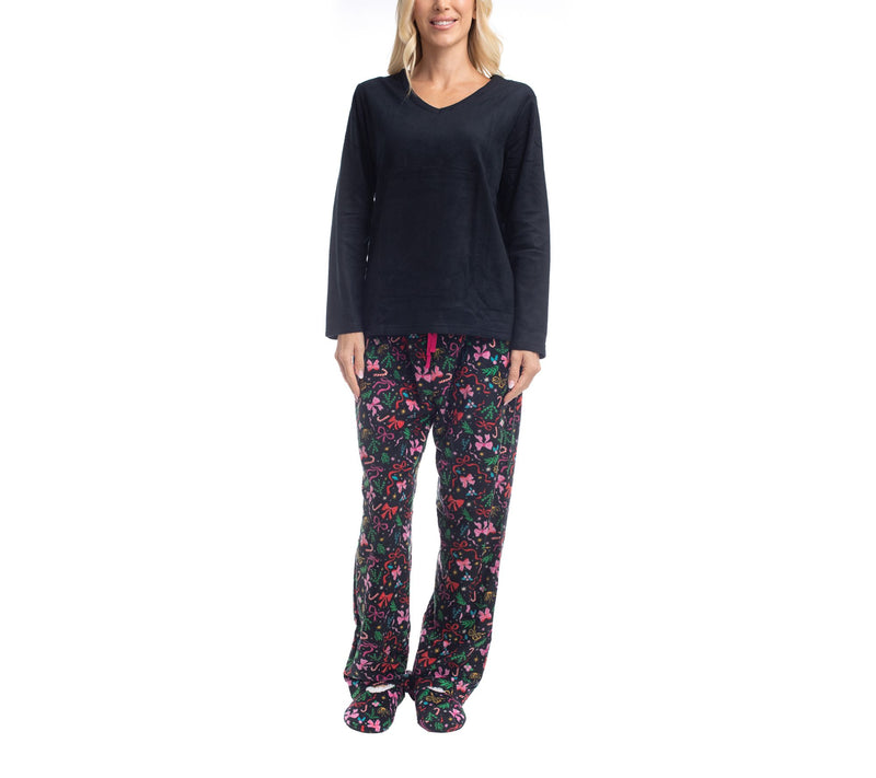 Goodnight Kiss Ladies' PJ Set & Slipper Sock Bundle — View 11