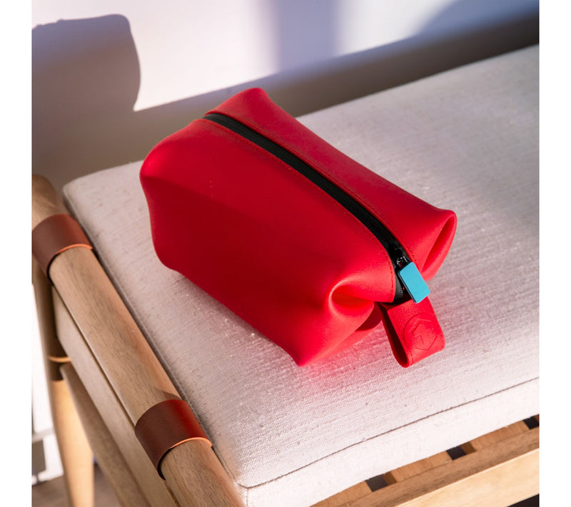 Youzey The Titan - Silicone Toiletry Bag — View 7