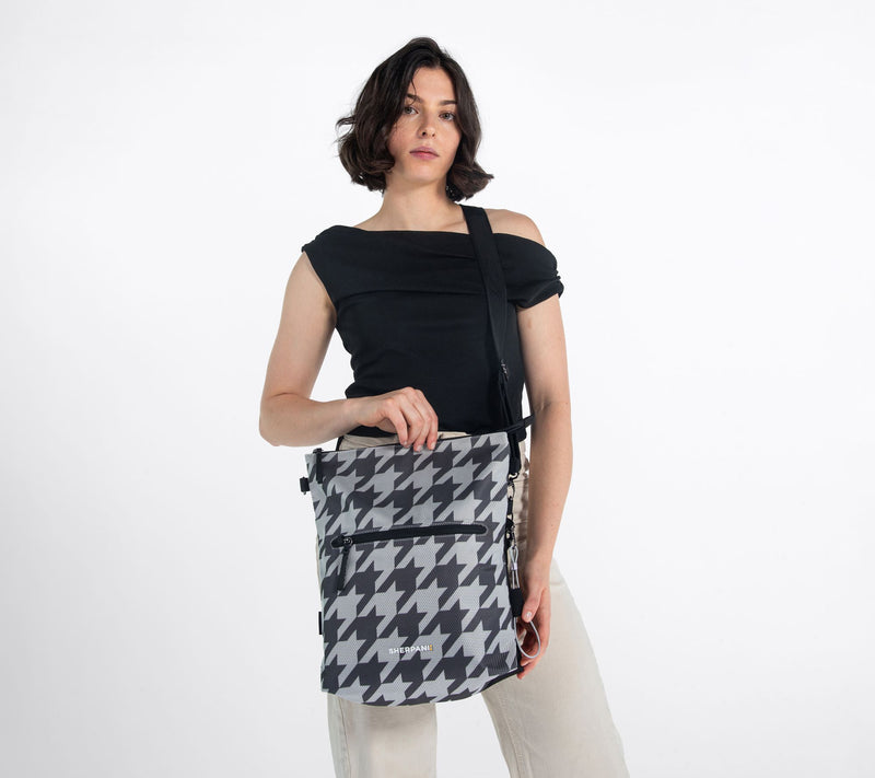 Sherpani Vale AT Reversible Crossbody — View 7