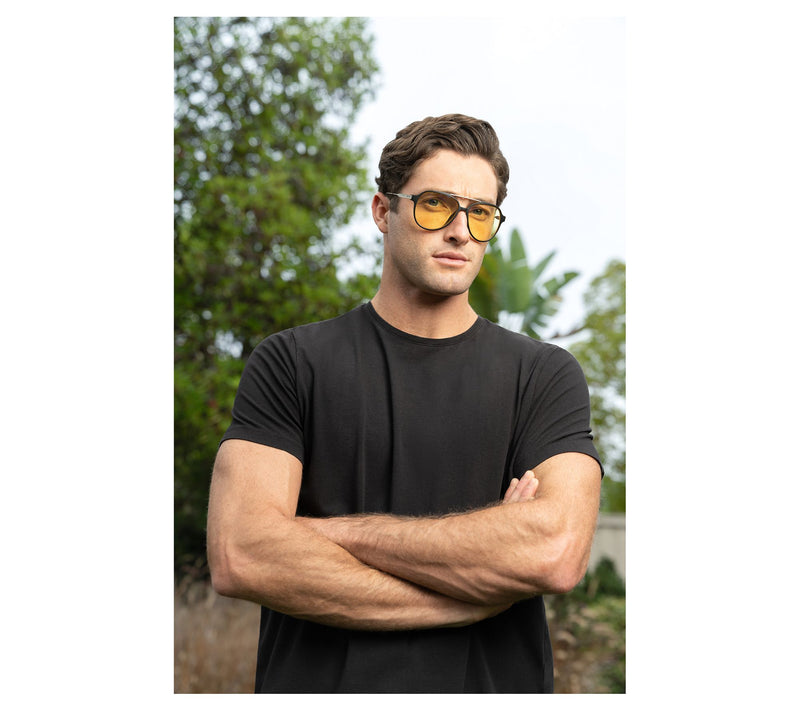 Call of Duty: B lack Ops 7 - PS 5 + Gunnar Ghos t Onyx Glasses — View 8