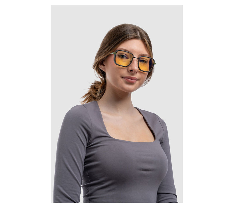 Fallout 76 - PS4 + Gunnar Vault 33 Gunmetal/Olive Glasses — View 8