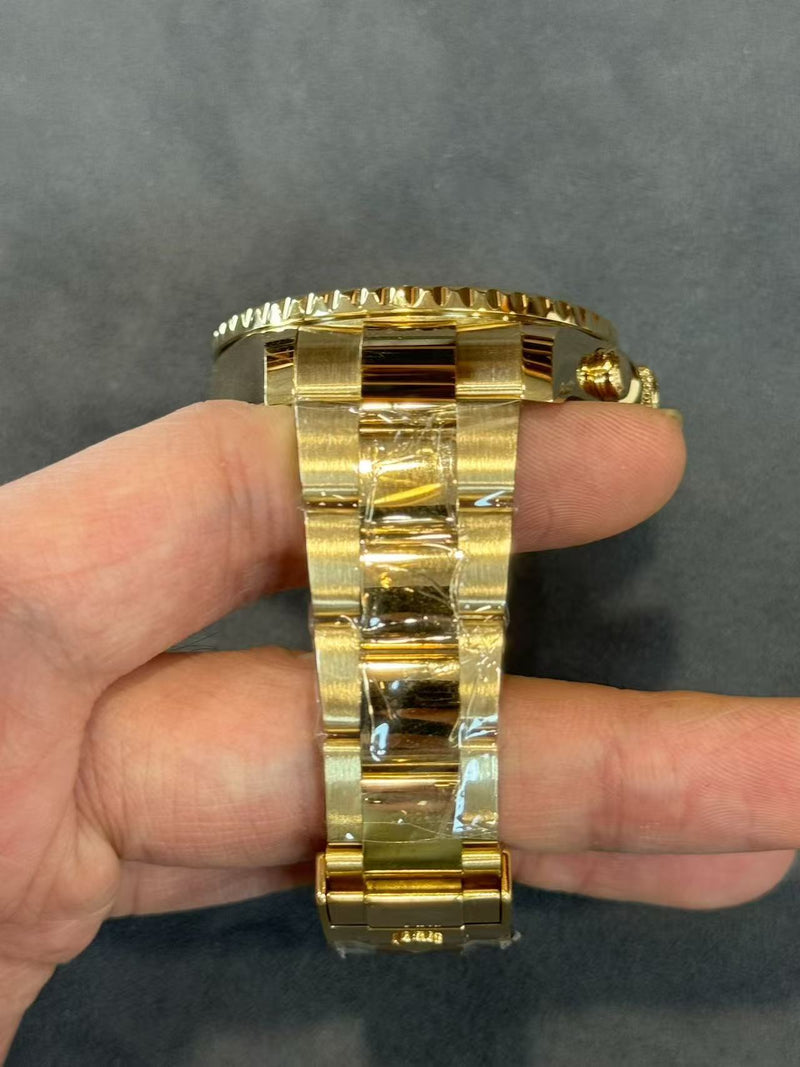 Large Yacht Watch — View 4