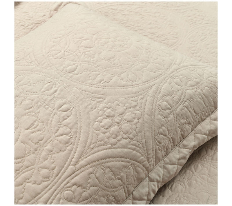 Lush Decor Medallion Scallop 3 PC KG Bedspread — View 5