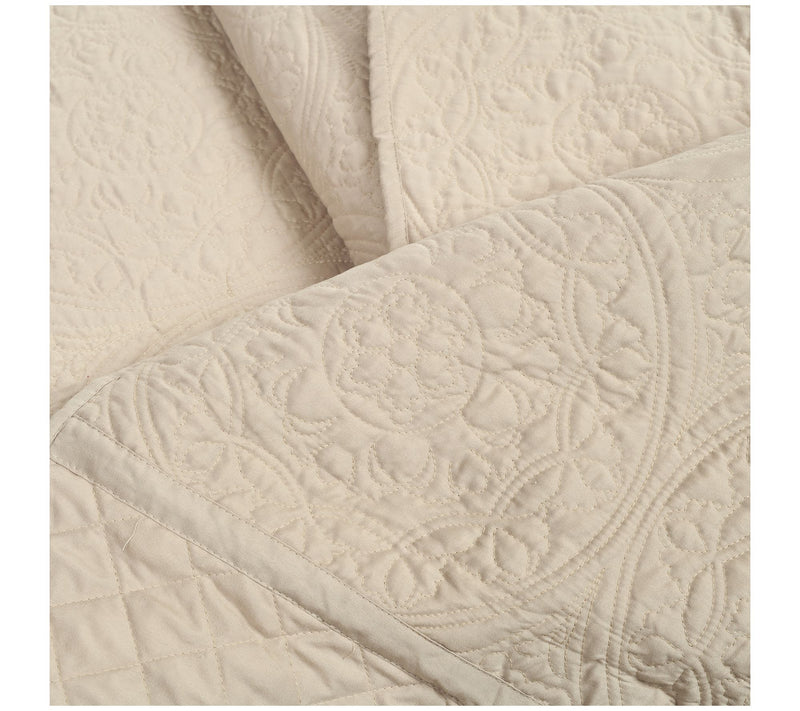 Lush Decor Medallion Scallop 3 PC QN Bedspread — View 3
