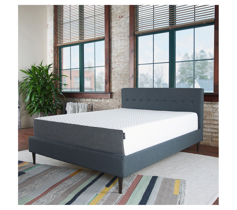 12 PARK 11" Deluxe Gel Memory Foam Mattress - Queen — Main view