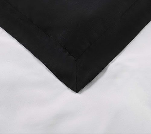 Truly Soft Everyday Hotel Border Full/Queen Comforter Set — Main view