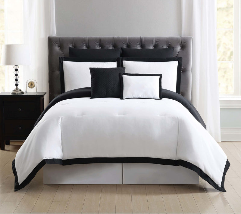 Truly Soft Everyday Hotel Border Full/Queen Comforter Set — View 2