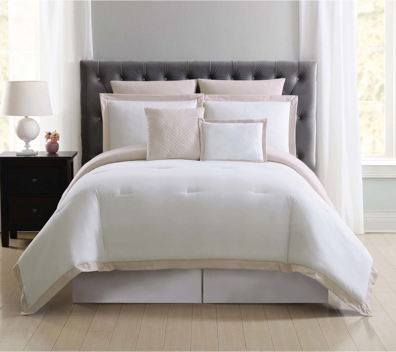 Truly Soft Everyday Hotel Border Full/Queen Comforter Set — View 4