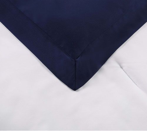 Truly Soft Everyday Hotel Border Full/Queen Comforter Set — View 9