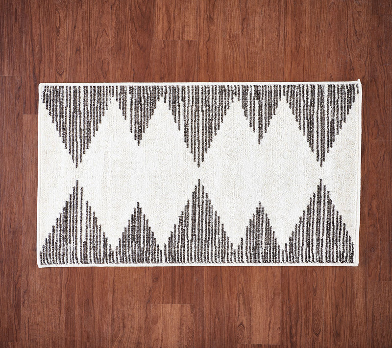 Bobby Berk Diamond Stripe 2' x 3.6' Rug — Main view