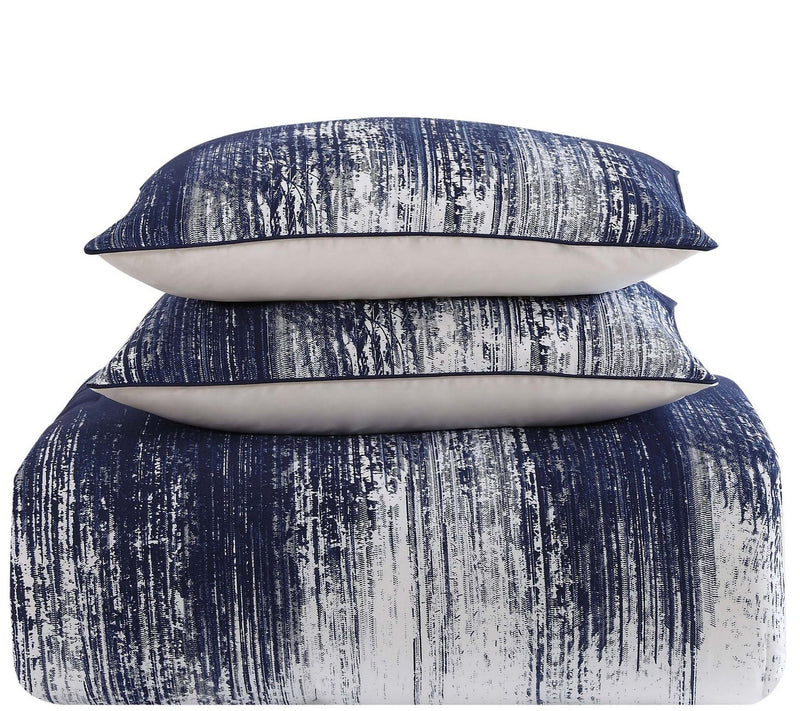 Vince Camuto Lyon Full/Queen Comforter Set — View 3
