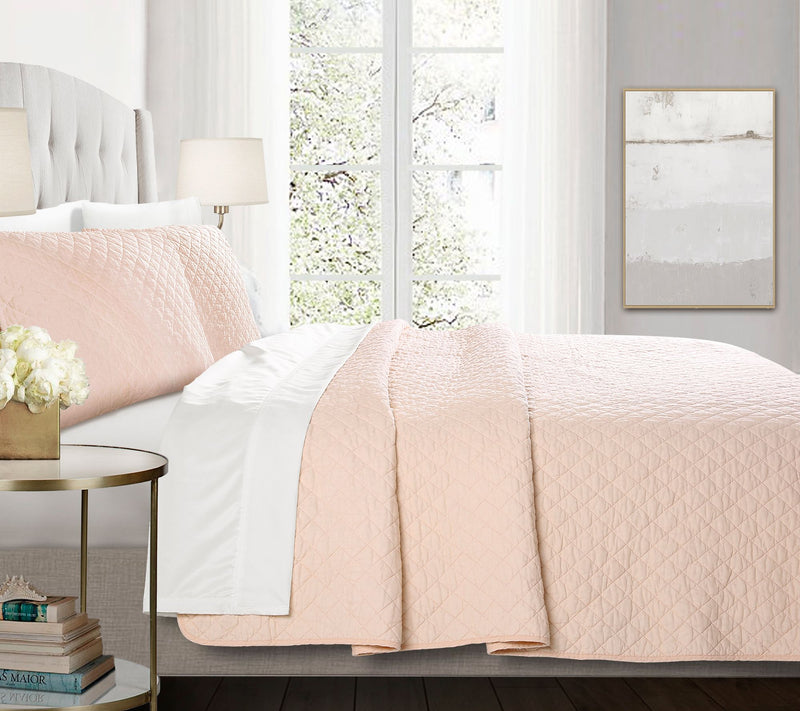 Ava Diamond Oversized 3-Piece King Quilt Set byLush Decor — View 5