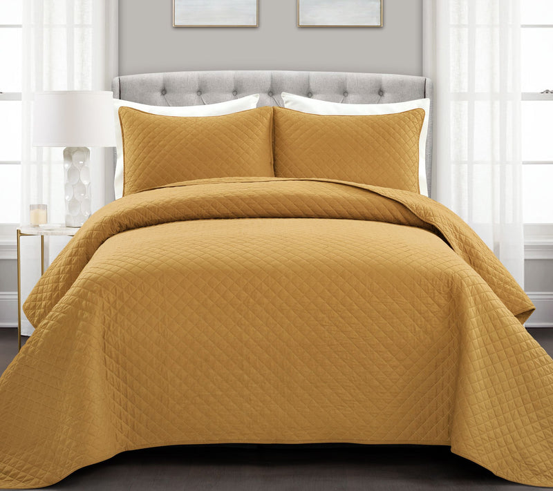 Ava Diamond Oversized 3-Piece King Quilt Set byLush Decor — View 11