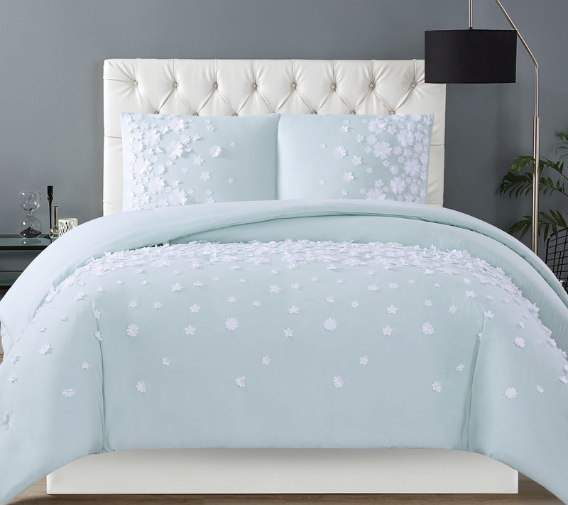 Christian Siriano Confetti Flowers Full/Queen Comforter Set — Main view