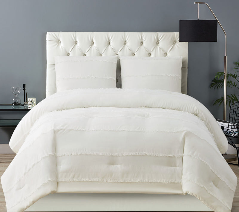 Christian Siriano Kristen 3-Piece King Comforter Set — Main view