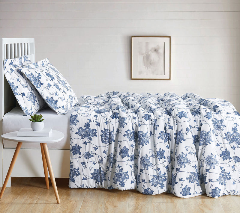 Cottage Classics Estate Bloom 3-Piece King Comforter Set — View 3