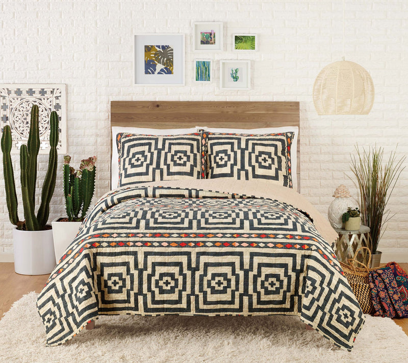 Makers Collective Hypnotic Full/Queen 3-Piece Quilt Set — View 6